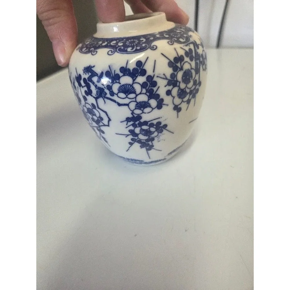 Vintage Blue and White Porcelain Ginger Jar Floral Bud Vase Chinoiserie 4 Inch